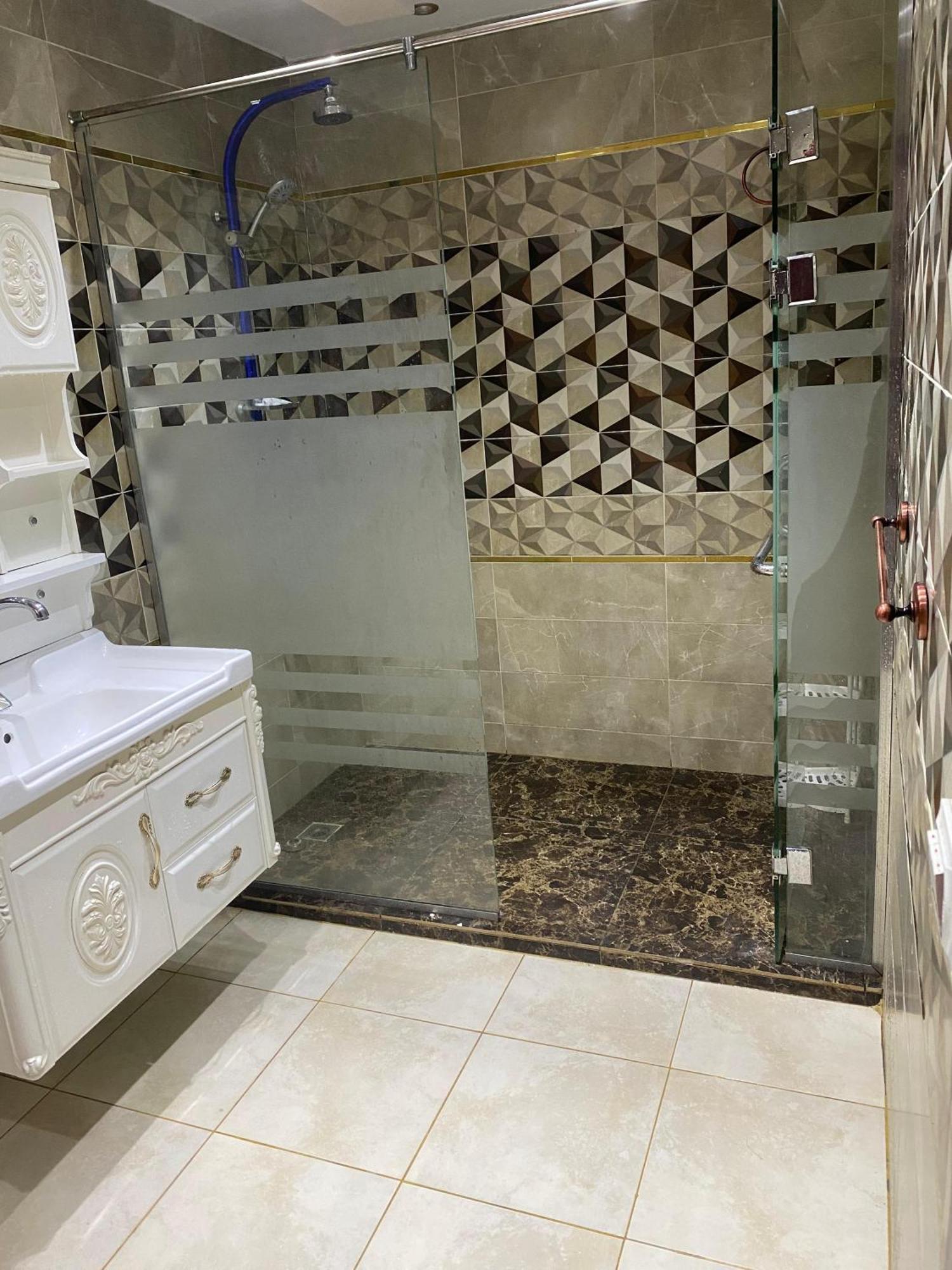 شقه عائليه فندقيه 3 غرف 7 أسره Cairo